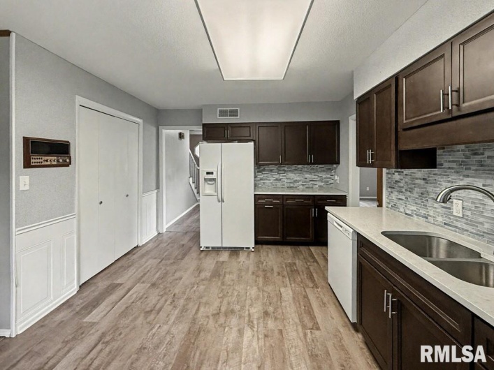 39 Butternut Hill Drive, Carbondale, Illinois 52903, 5 Bedrooms Bedrooms, 0 ,3 BathroomsBathrooms,Residential,For Sale,Butternut Hill,0,RMAPA1263580