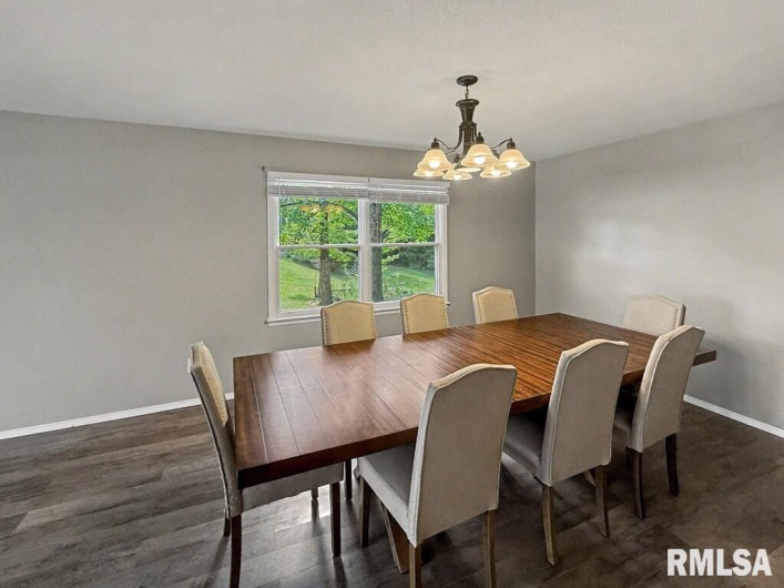 39 Butternut Hill Drive, Carbondale, Illinois 52903, 5 Bedrooms Bedrooms, 0 ,3 BathroomsBathrooms,Residential,For Sale,Butternut Hill,0,RMAPA1263580