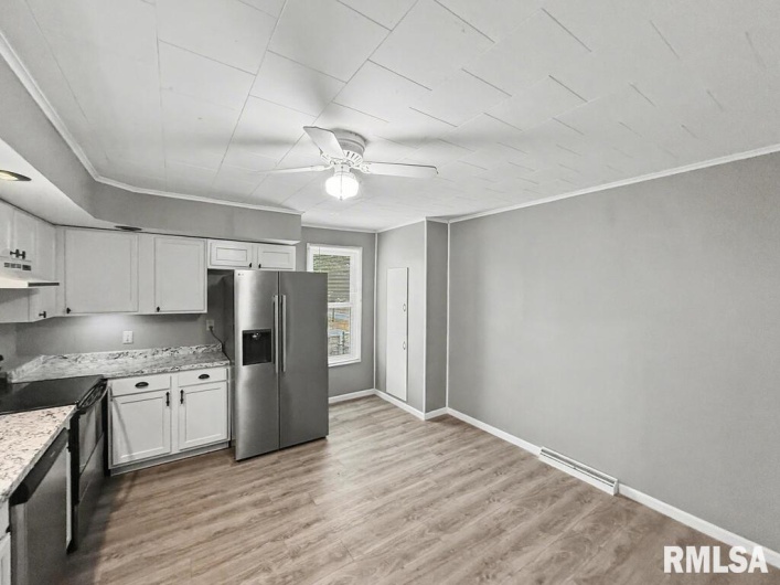 501 7TH Street, Herrin, Illinois 62948, 3 Bedrooms Bedrooms, 0 ,1 BathroomBathrooms,Residential,For Sale,7TH,0,RMAPA1263595