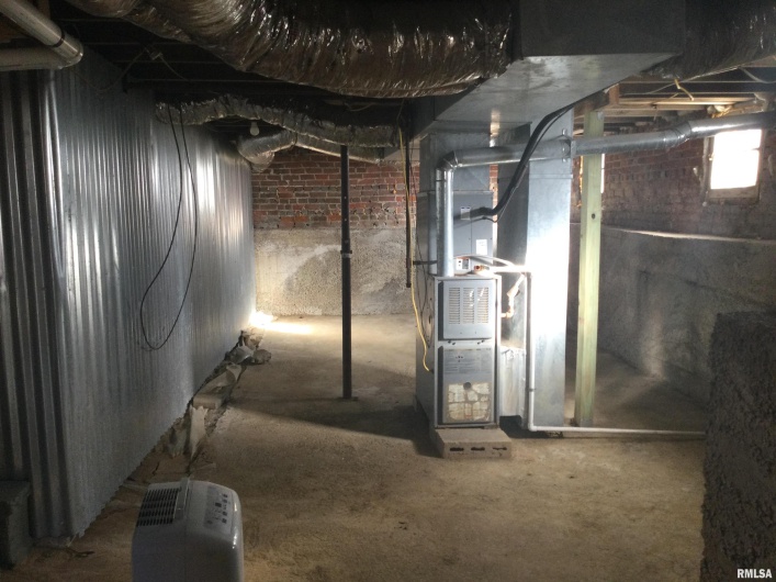 201 COURT Street, Anna, Illinois 62906, 2 Bedrooms Bedrooms, 0 ,1 BathroomBathrooms,Residential,For Sale,COURT,0,RMAPA1263701