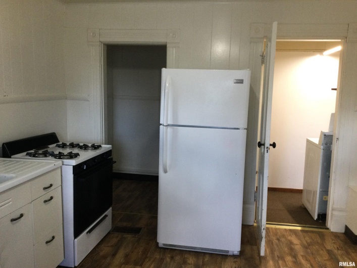 201 COURT Street, Anna, Illinois 62906, 2 Bedrooms Bedrooms, 0 ,1 BathroomBathrooms,Residential,For Sale,COURT,0,RMAPA1263701