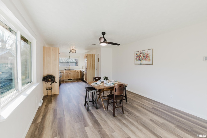 17666 Highway 37 Route, West Frankfort, Illinois 62896, 3 Bedrooms Bedrooms, 0 ,2 BathroomsBathrooms,Residential,For Sale,Highway 37,0,RMAPA1263704