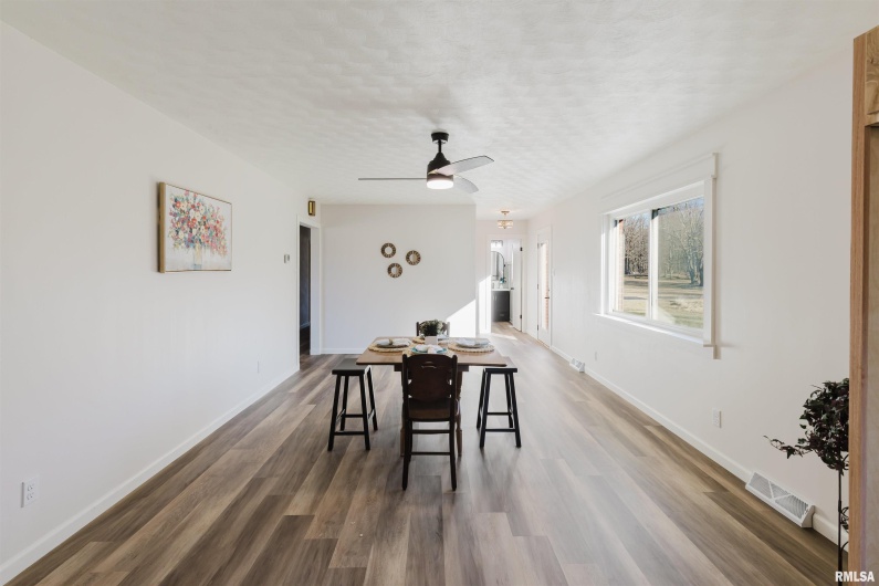 17666 Highway 37 Route, West Frankfort, Illinois 62896, 3 Bedrooms Bedrooms, 0 ,2 BathroomsBathrooms,Residential,For Sale,Highway 37,0,RMAPA1263704