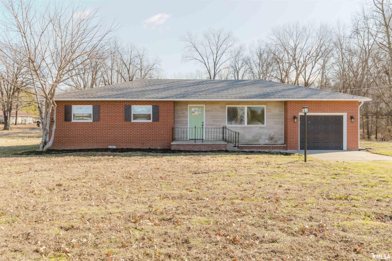 17666 Highway 37 Route, West Frankfort, Illinois 62896, 3 Bedrooms Bedrooms, 0 ,2 BathroomsBathrooms,Residential,For Sale,Highway 37,0,RMAPA1263704