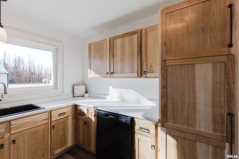 17666 Highway 37 Route, West Frankfort, Illinois 62896, 3 Bedrooms Bedrooms, 0 ,2 BathroomsBathrooms,Residential,For Sale,Highway 37,0,RMAPA1263704