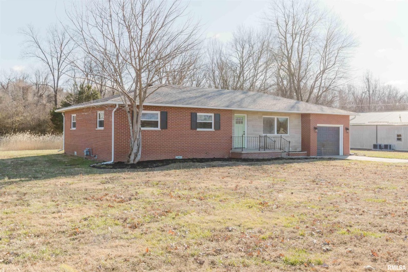 17666 Highway 37 Route, West Frankfort, Illinois 62896, 3 Bedrooms Bedrooms, 0 ,2 BathroomsBathrooms,Residential,For Sale,Highway 37,0,RMAPA1263704