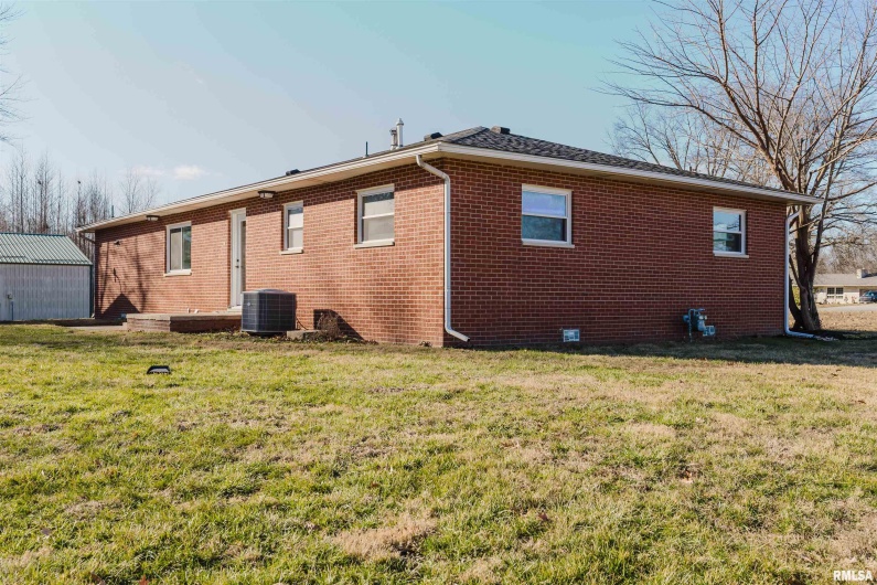 17666 Highway 37 Route, West Frankfort, Illinois 62896, 3 Bedrooms Bedrooms, 0 ,2 BathroomsBathrooms,Residential,For Sale,Highway 37,0,RMAPA1263704