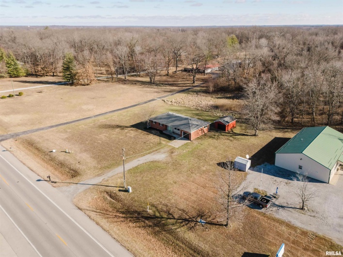 17666 Highway 37 Route, West Frankfort, Illinois 62896, 3 Bedrooms Bedrooms, 0 ,2 BathroomsBathrooms,Residential,For Sale,Highway 37,0,RMAPA1263704
