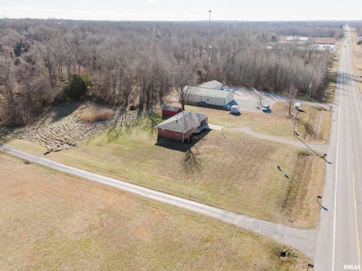 17666 Highway 37 Route, West Frankfort, Illinois 62896, 3 Bedrooms Bedrooms, 0 ,2 BathroomsBathrooms,Residential,For Sale,Highway 37,0,RMAPA1263704