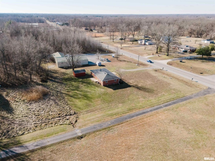 17666 Highway 37 Route, West Frankfort, Illinois 62896, 3 Bedrooms Bedrooms, 0 ,2 BathroomsBathrooms,Residential,For Sale,Highway 37,0,RMAPA1263704