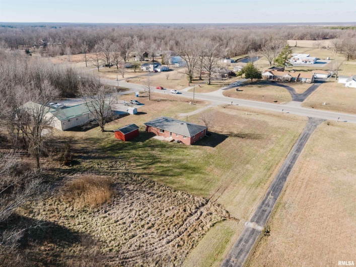 17666 Highway 37 Route, West Frankfort, Illinois 62896, 3 Bedrooms Bedrooms, 0 ,2 BathroomsBathrooms,Residential,For Sale,Highway 37,0,RMAPA1263704