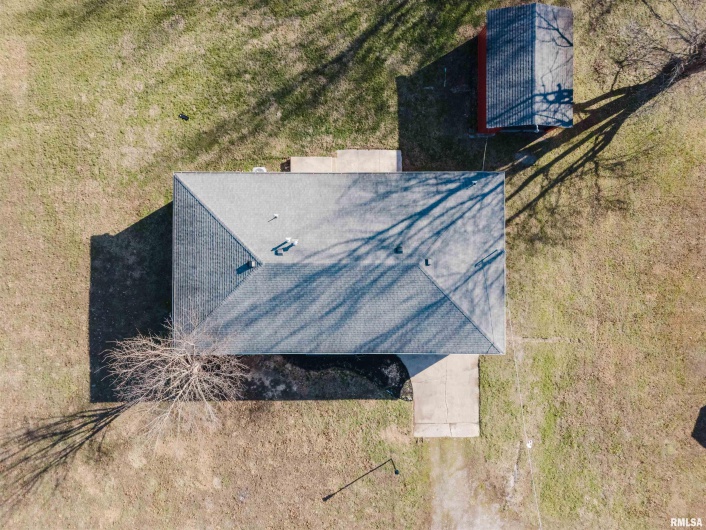 17666 Highway 37 Route, West Frankfort, Illinois 62896, 3 Bedrooms Bedrooms, 0 ,2 BathroomsBathrooms,Residential,For Sale,Highway 37,0,RMAPA1263704