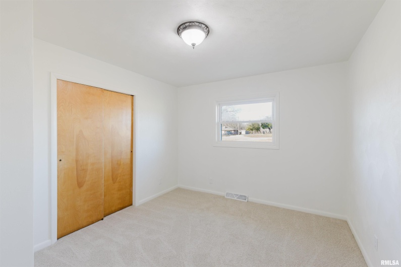 17666 Highway 37 Route, West Frankfort, Illinois 62896, 3 Bedrooms Bedrooms, 0 ,2 BathroomsBathrooms,Residential,For Sale,Highway 37,0,RMAPA1263704