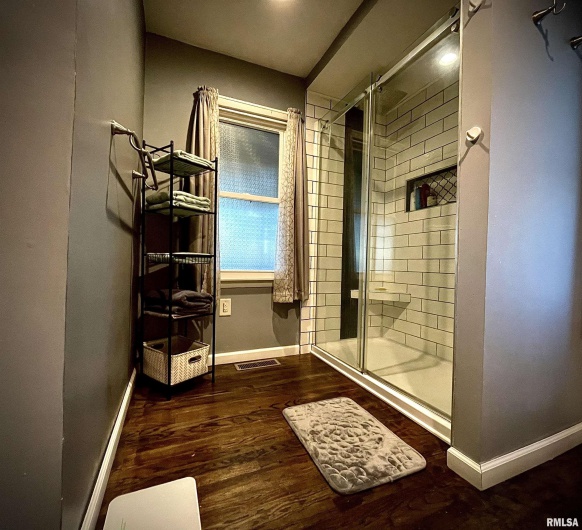 112 HILLCREST Drive, Goreville, Illinois 62939, 4 Bedrooms Bedrooms, 0 ,3 BathroomsBathrooms,Residential,For Sale,HILLCREST,0,RMAPA1263720