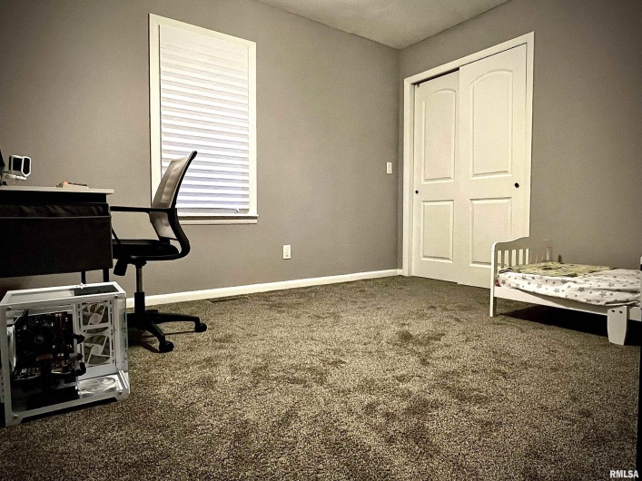 112 HILLCREST Drive, Goreville, Illinois 62939, 4 Bedrooms Bedrooms, 0 ,3 BathroomsBathrooms,Residential,For Sale,HILLCREST,0,RMAPA1263720