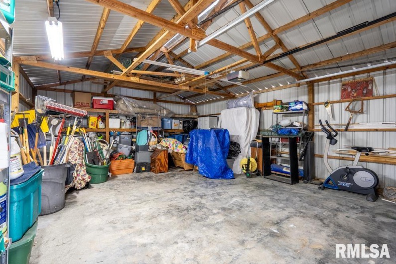 512 16TH Street, Herrin, Illinois 62948, 2 Bedrooms Bedrooms, 0 ,1 BathroomBathrooms,Residential,For Sale,16TH,0,RMAPA1263729