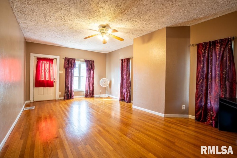 512 16TH Street, Herrin, Illinois 62948, 2 Bedrooms Bedrooms, 0 ,1 BathroomBathrooms,Residential,For Sale,16TH,0,RMAPA1263729