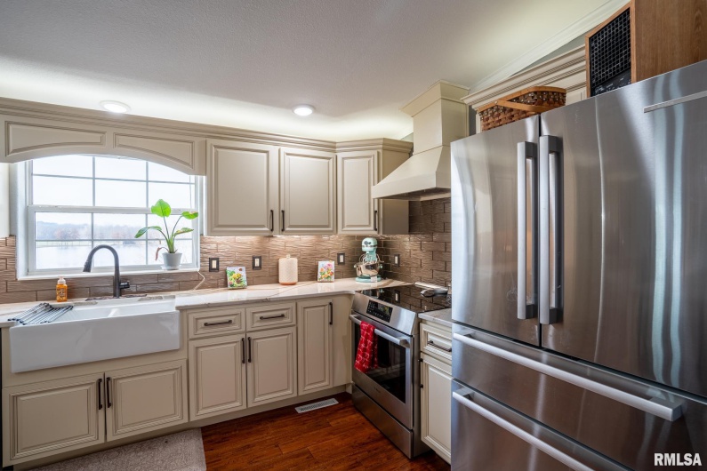 12451 Dahmer Way, Carterville, Illinois 62918, 5 Bedrooms Bedrooms, 0 ,3 BathroomsBathrooms,Residential,For Sale,Dahmer,0,RMAPA1263732