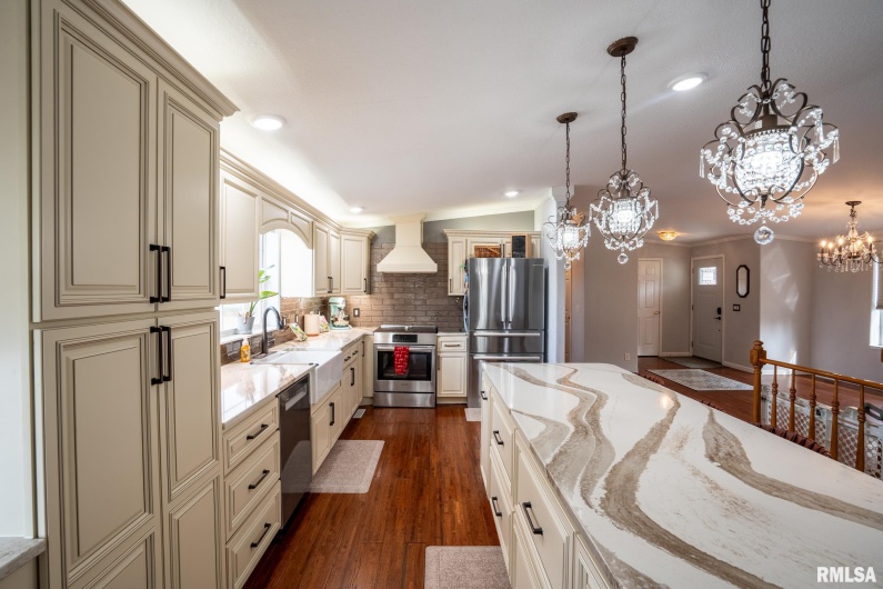 12451 Dahmer Way, Carterville, Illinois 62918, 5 Bedrooms Bedrooms, 0 ,3 BathroomsBathrooms,Residential,For Sale,Dahmer,0,RMAPA1263732