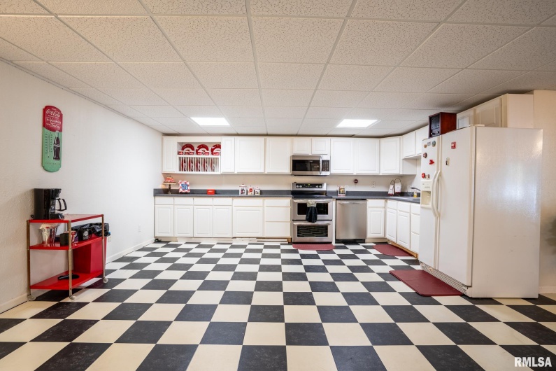 12451 Dahmer Way, Carterville, Illinois 62918, 5 Bedrooms Bedrooms, 0 ,3 BathroomsBathrooms,Residential,For Sale,Dahmer,0,RMAPA1263732