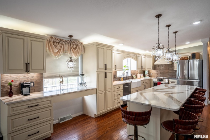 12451 Dahmer Way, Carterville, Illinois 62918, 5 Bedrooms Bedrooms, 0 ,3 BathroomsBathrooms,Residential,For Sale,Dahmer,0,RMAPA1263732