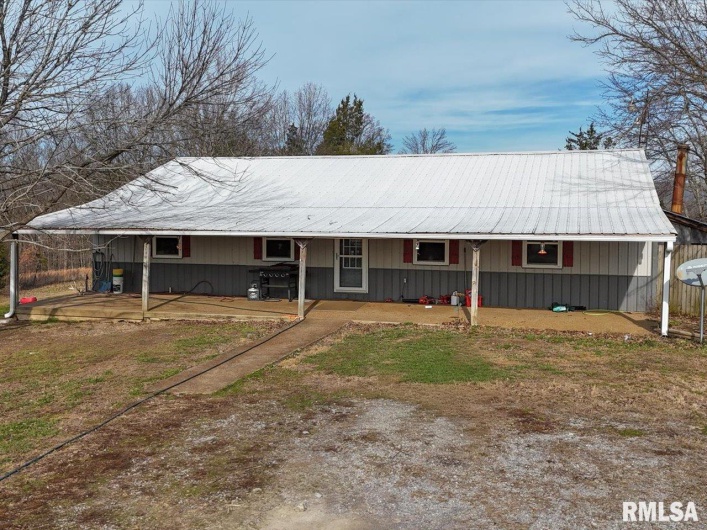 24 Fox Trott Lane, Golconda, Illinois 62938, 3 Bedrooms Bedrooms, 0 ,2 BathroomsBathrooms,Residential,For Sale,Fox Trott,0,RMAPA1263733