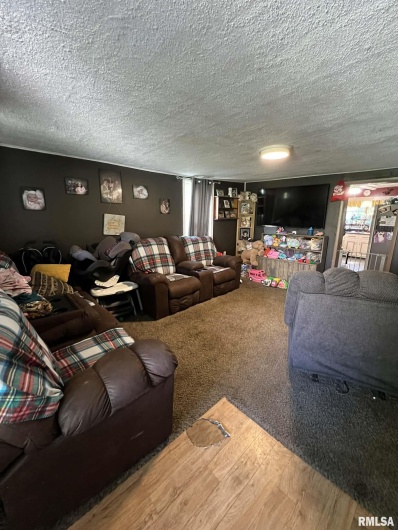 212 MAIN Street, Eddyville, Illinois 62928, 3 Bedrooms Bedrooms, 0 ,1 BathroomBathrooms,Residential,For Sale,MAIN,0,RMAPA1263734