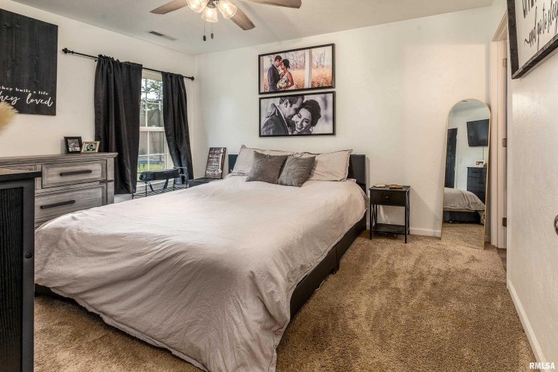 306 PENNSYLVANIA Avenue, Carterville, Illinois 62918, 3 Bedrooms Bedrooms, 0 ,2 BathroomsBathrooms,Residential,For Sale,PENNSYLVANIA,0,RMAPA1263741