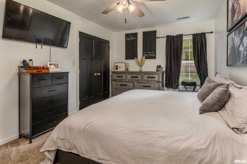 306 PENNSYLVANIA Avenue, Carterville, Illinois 62918, 3 Bedrooms Bedrooms, 0 ,2 BathroomsBathrooms,Residential,For Sale,PENNSYLVANIA,0,RMAPA1263741