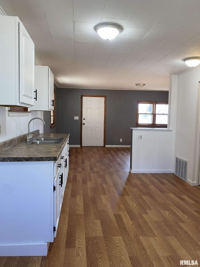 313 WEBSTER Street, Herrin, Illinois 62948, 1 Bedroom Bedrooms, 0 ,1 BathroomBathrooms,Residential,For Sale,WEBSTER,0,RMAPA1263718