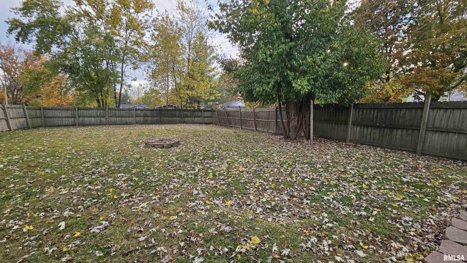 804 HARRISON Street, Herrin, Illinois 62948, 2 Bedrooms Bedrooms, 0 ,1 BathroomBathrooms,Residential,For Sale,HARRISON,0,RMAPA1263747