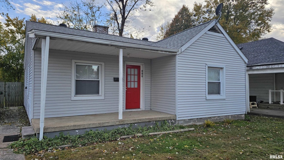 804 HARRISON Street, Herrin, Illinois 62948, 2 Bedrooms Bedrooms, 0 ,1 BathroomBathrooms,Residential,For Sale,HARRISON,0,RMAPA1263747