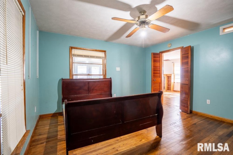 913 12TH Street, Herrin, Illinois 62948, 3 Bedrooms Bedrooms, 0 ,1 BathroomBathrooms,Residential,For Sale,12TH,0,RMAPA1263768