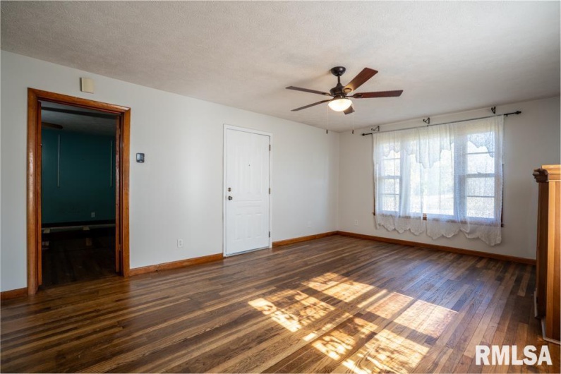 913 12TH Street, Herrin, Illinois 62948, 3 Bedrooms Bedrooms, 0 ,1 BathroomBathrooms,Residential,For Sale,12TH,0,RMAPA1263768