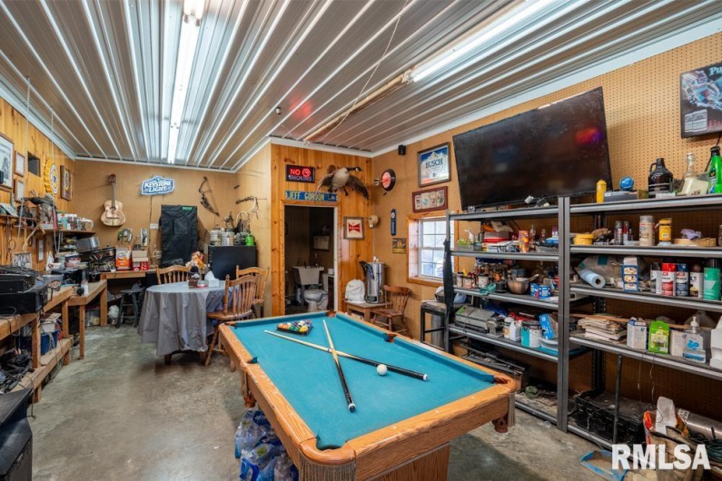 13261 CASEY Road, Marion, Illinois 62959, 3 Bedrooms Bedrooms, 0 ,2 BathroomsBathrooms,Residential,For Sale,CASEY,0,RMAPA1263769