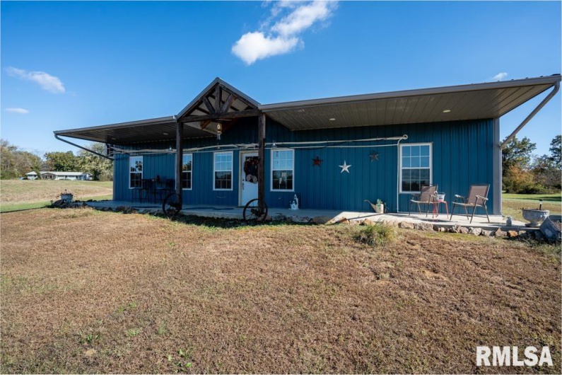 13261 CASEY Road, Marion, Illinois 62959, 3 Bedrooms Bedrooms, 0 ,2 BathroomsBathrooms,Residential,For Sale,CASEY,0,RMAPA1263769