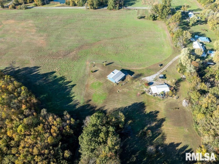 13261 CASEY Road, Marion, Illinois 62959, 3 Bedrooms Bedrooms, 0 ,2 BathroomsBathrooms,Residential,For Sale,CASEY,0,RMAPA1263769