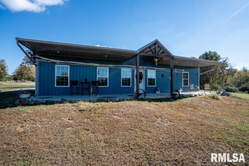 13261 CASEY Road, Marion, Illinois 62959, 3 Bedrooms Bedrooms, 0 ,2 BathroomsBathrooms,Residential,For Sale,CASEY,0,RMAPA1263769