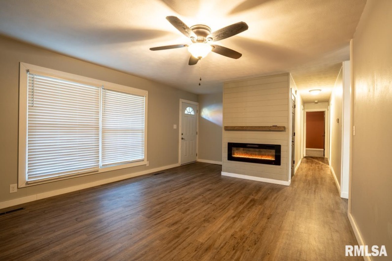 1104 POPLAR Street, Herrin, Illinois 62948, 3 Bedrooms Bedrooms, 0 ,1 BathroomBathrooms,Residential,For Sale,POPLAR,0,RMAPA1263795