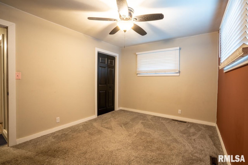 1104 POPLAR Street, Herrin, Illinois 62948, 3 Bedrooms Bedrooms, 0 ,1 BathroomBathrooms,Residential,For Sale,POPLAR,0,RMAPA1263795