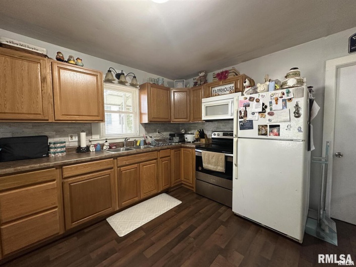 525 NORTH Street, Murphysboro, Illinois 62966, 2 Bedrooms Bedrooms, 0 ,1 BathroomBathrooms,Residential,For Sale,NORTH,0,RMAPA1263889