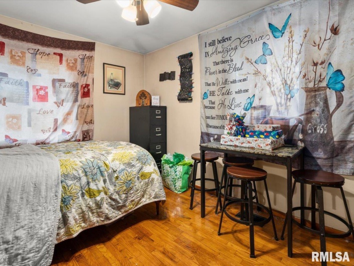 520 6TH Street, Herrin, Illinois 62948, 3 Bedrooms Bedrooms, 0 ,1 BathroomBathrooms,Residential,For Sale,6TH,0,RMAPA1263321