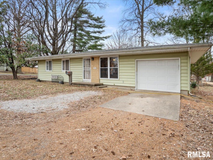 520 6TH Street, Herrin, Illinois 62948, 3 Bedrooms Bedrooms, 0 ,1 BathroomBathrooms,Residential,For Sale,6TH,0,RMAPA1263321