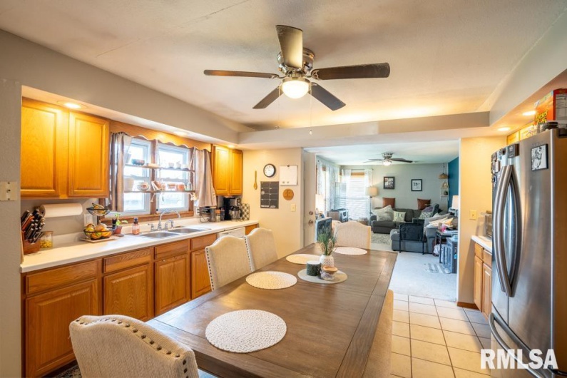 116 CIRCLE Drive, Herrin, Illinois 62948, 3 Bedrooms Bedrooms, 0 ,1 BathroomBathrooms,Residential,For Sale,CIRCLE,0,RMAPA1263904