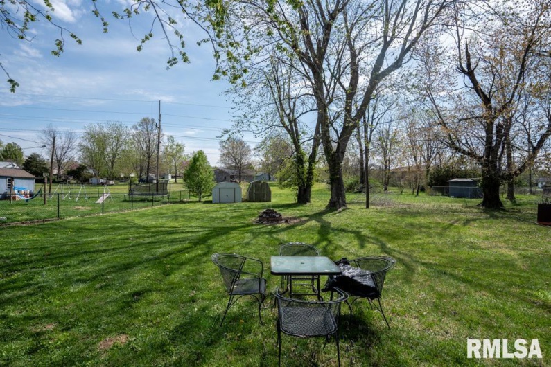 116 CIRCLE Drive, Herrin, Illinois 62948, 3 Bedrooms Bedrooms, 0 ,1 BathroomBathrooms,Residential,For Sale,CIRCLE,0,RMAPA1263904