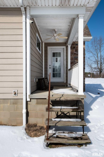 1135 Palzo Road, Creal Springs, Illinois 62922, 3 Bedrooms Bedrooms, 0 ,2 BathroomsBathrooms,Residential,For Sale,Palzo,0,RMAPA1263923