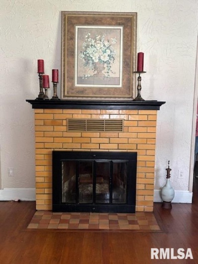 814 3RD Street, Rosiclare, Illinois 62982, 2 Bedrooms Bedrooms, 0 ,1 BathroomBathrooms,Residential,For Sale,3RD,0,RMAPA1263931