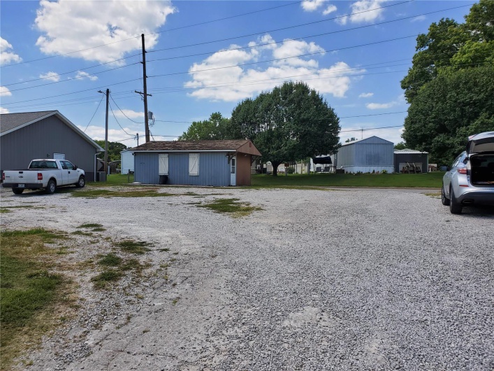 2453 State Street, Chester, Illinois 62233, ,Commercial Sale,For Sale,State,MAR19057082