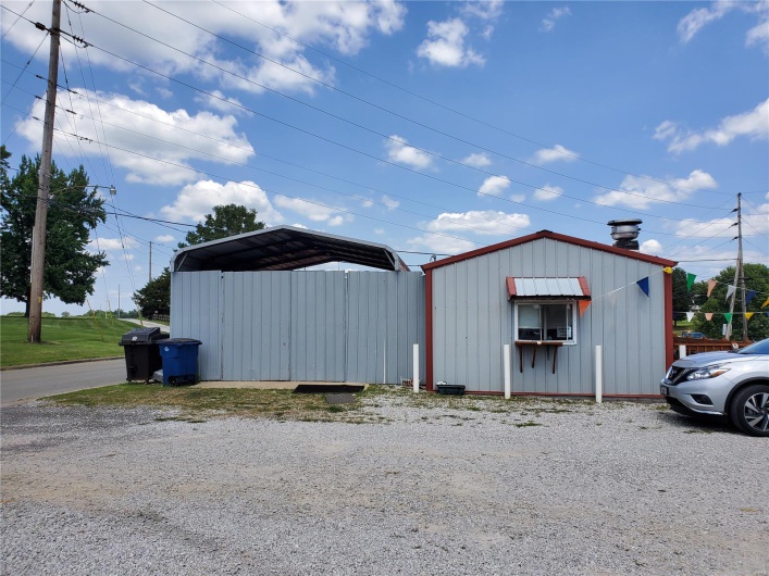 2453 State Street, Chester, Illinois 62233, ,Commercial Sale,For Sale,State,MAR19057082