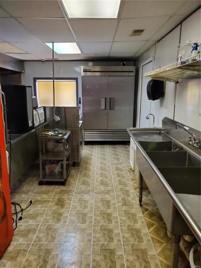2453 State Street, Chester, Illinois 62233, ,Commercial Sale,For Sale,State,MAR19057082